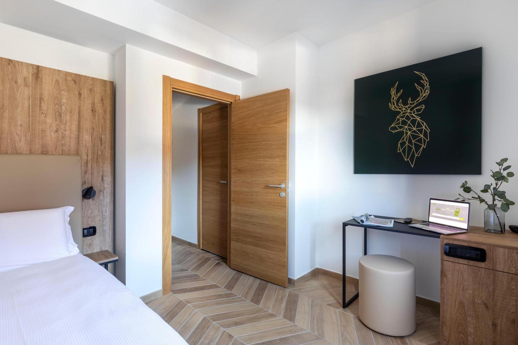 B&B Hotel Passo Tre Croci Cortina Cortina dʼAmpezzo Exteriör bild